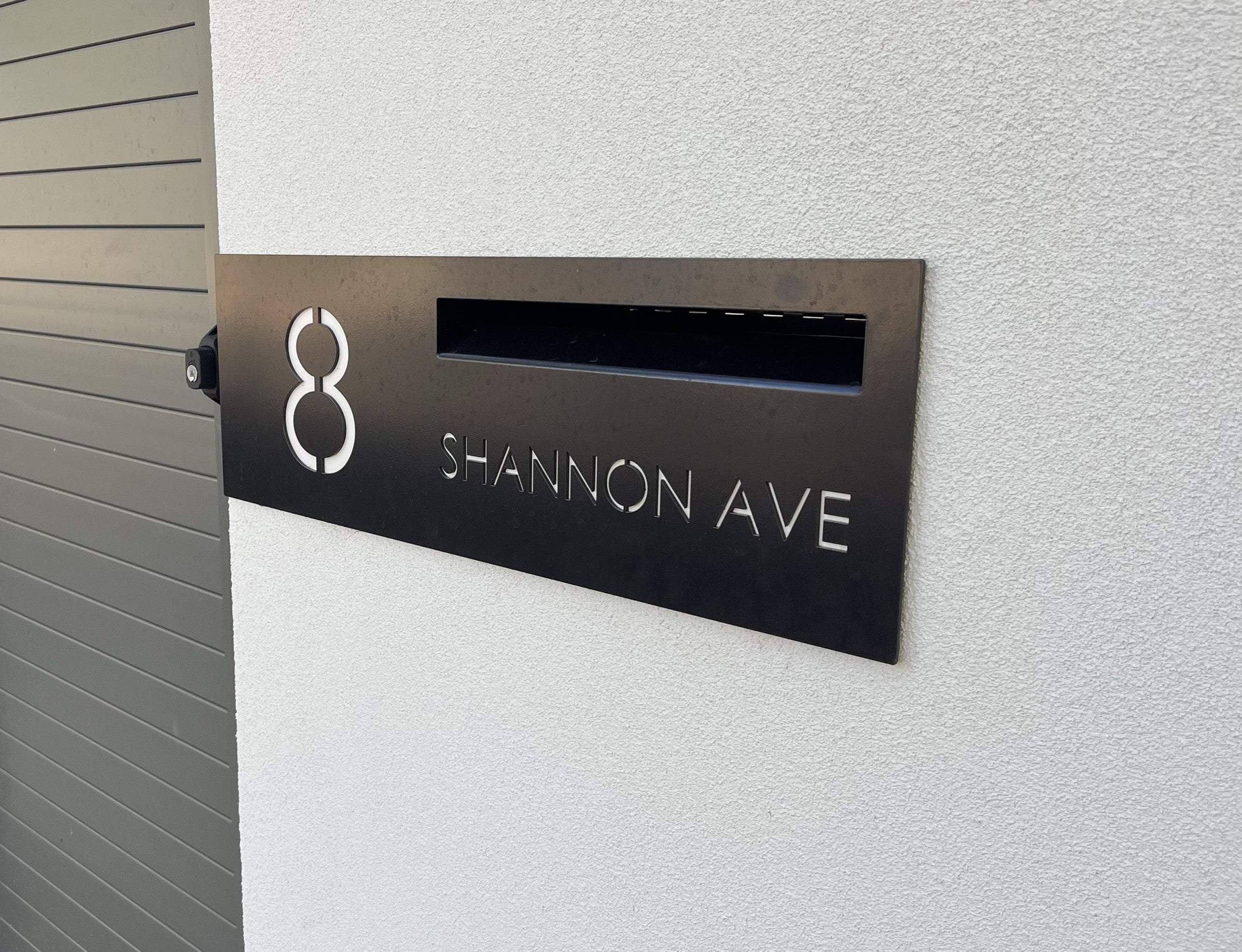 Custom Faceplate & Letterbox