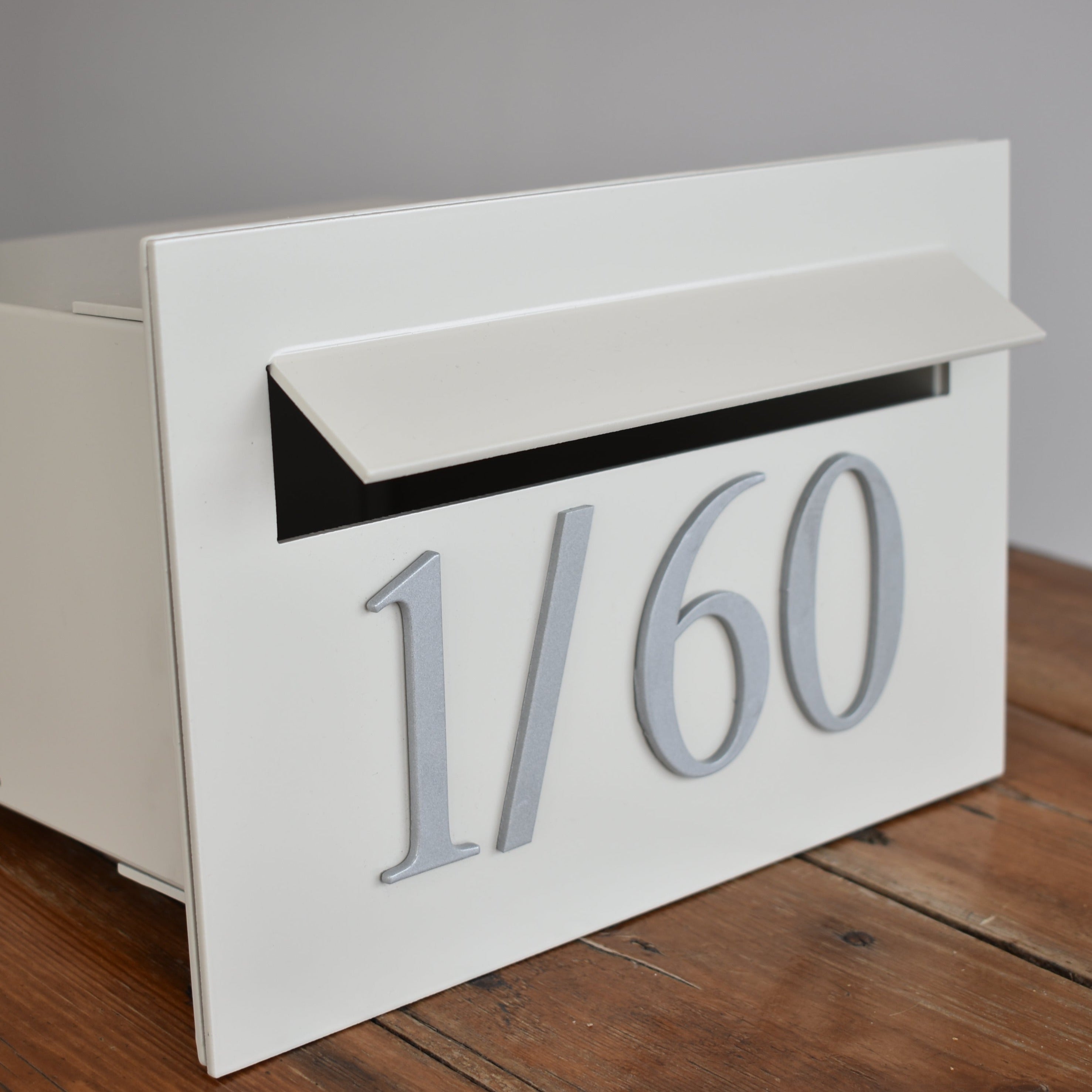 Heatlie Letterboxes Bolt On Silver Number 1/60